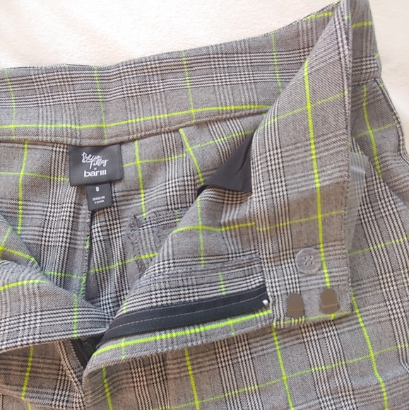NWOT Bar III by Macy’s Black & Green Plaid Tapered Crop Pants – Size 8 - Picture 6 of 9
